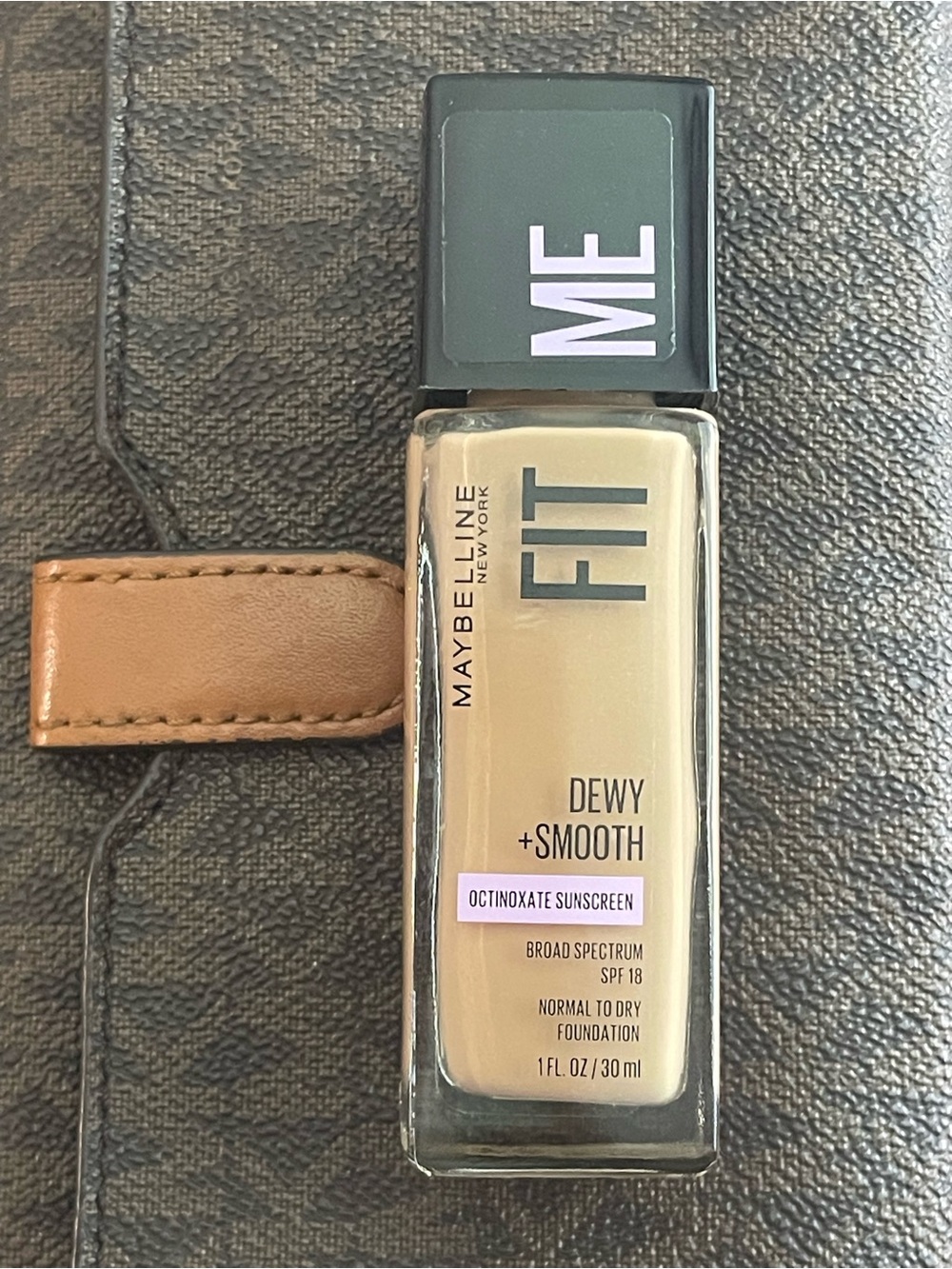 Maybelline Fit Me Matte + Poreless Foundation 120 Classic Ivory
